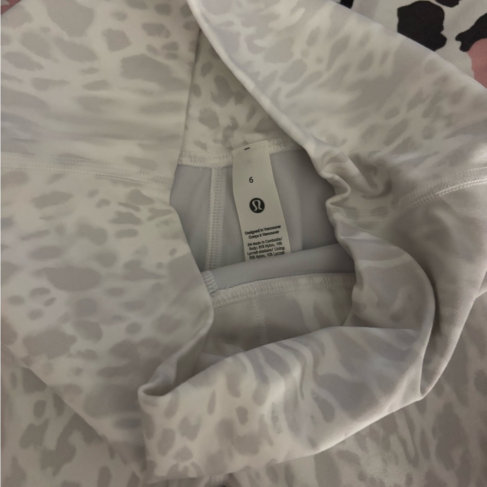 Lululemon Align High Rise 25โ ๐ค - Picture 3 of 5